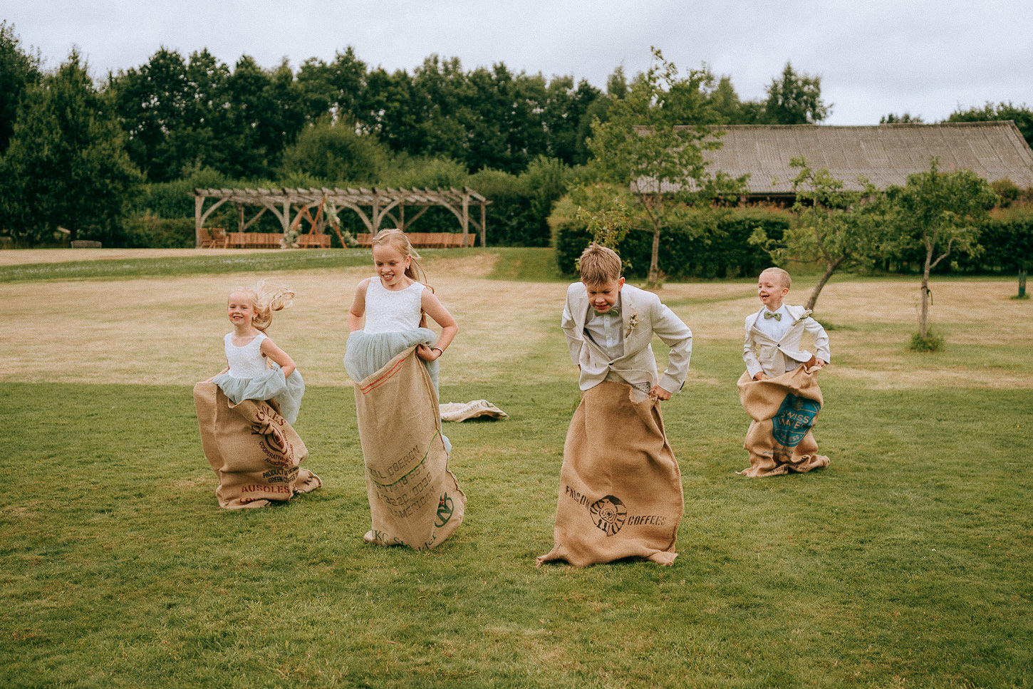 BARN AT BRYNICH WEDDING PHOTOGRAPHY BRECON 010 BARN AT BRYNICH WEDDING PHOTOGRAPHY BRECON 010